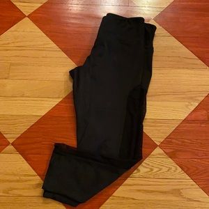 Onzie black mesh Capri leggings